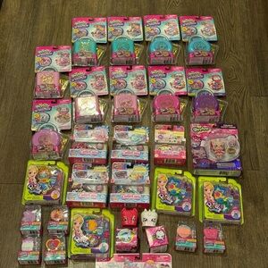 Polly Pocket and Shopkins Collection - Cutie Cars Color changing secret locket